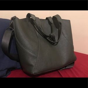 Army green all day tote lululemon